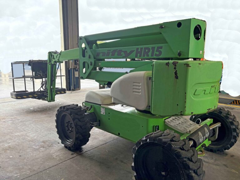 Nifty HR15 – 4×4 – Articulated telescopic platform / Gelenk-Teleskop-Bühne - Kloubová plošina: obrázek 1 Nifty HR15 – 4×4 – Articulated telescopic platform / Gelenk-Teleskop-Bühne - Kloubová plošina: obrázek 1