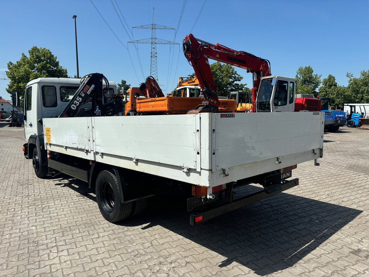 MAN 8.163 L2000 Pritsche+Kran Hiab 035 - Nákladní automobil valníkový/ Plošinový, Auto s hydraulickou rukou: obrázek 4 MAN 8.163 L2000 Pritsche+Kran Hiab 035 - Nákladní automobil valníkový/ Plošinový, Auto s hydraulickou rukou: obrázek 4