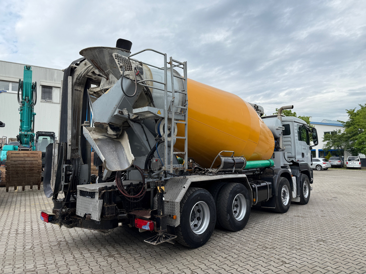 MAN TGS 32.440 Betonmischer 9m3 mit Förderband Liebherr - Autodomíchávač: obrázek 4 MAN TGS 32.440 Betonmischer 9m3 mit Förderband Liebherr - Autodomíchávač: obrázek 4