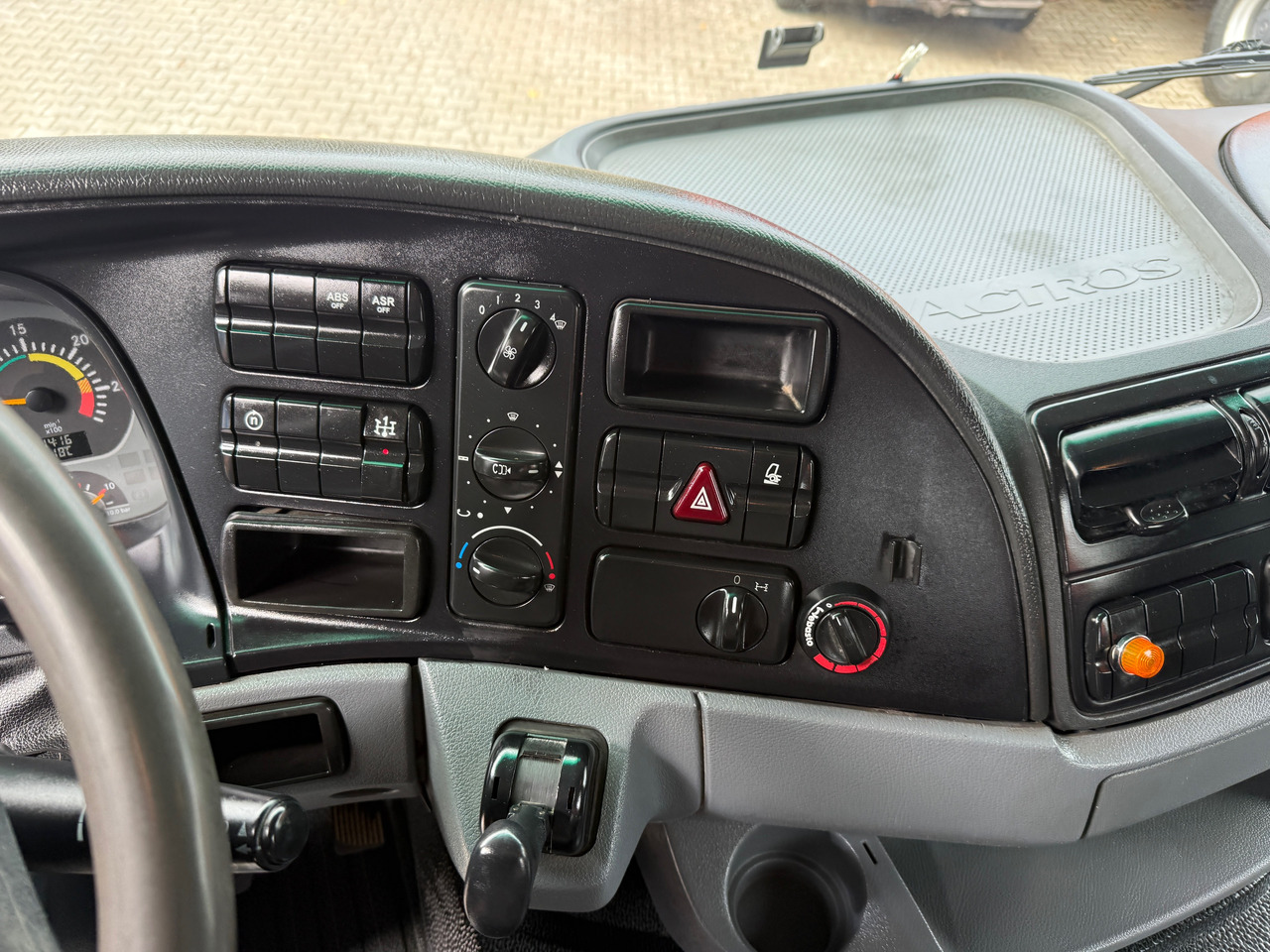 Sklápěč, Auto s hydraulickou rukou Mercedes-Benz 1832 Actros MP2 3-Seiten-Kipper mit Kran + Funk: obrázek 18