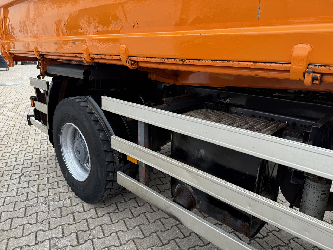 Sklápěč, Auto s hydraulickou rukou Mercedes-Benz 1832 Actros MP2 3-Seiten-Kipper mit Kran + Funk: obrázek 12