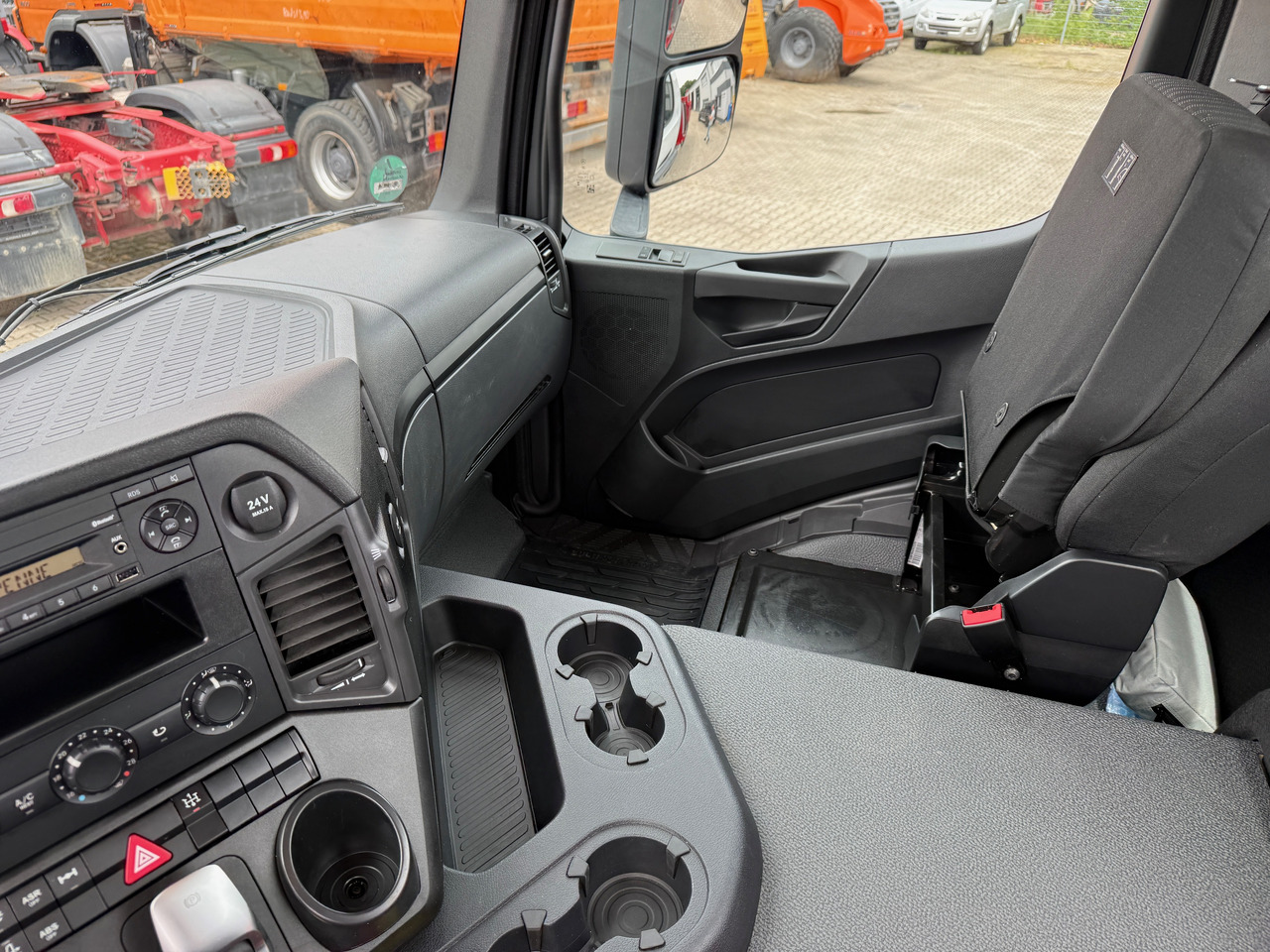 Sklápěč Mercedes-Benz 1835 Arocs 3-Seiten-Kipper 4900 km: obrázek 19