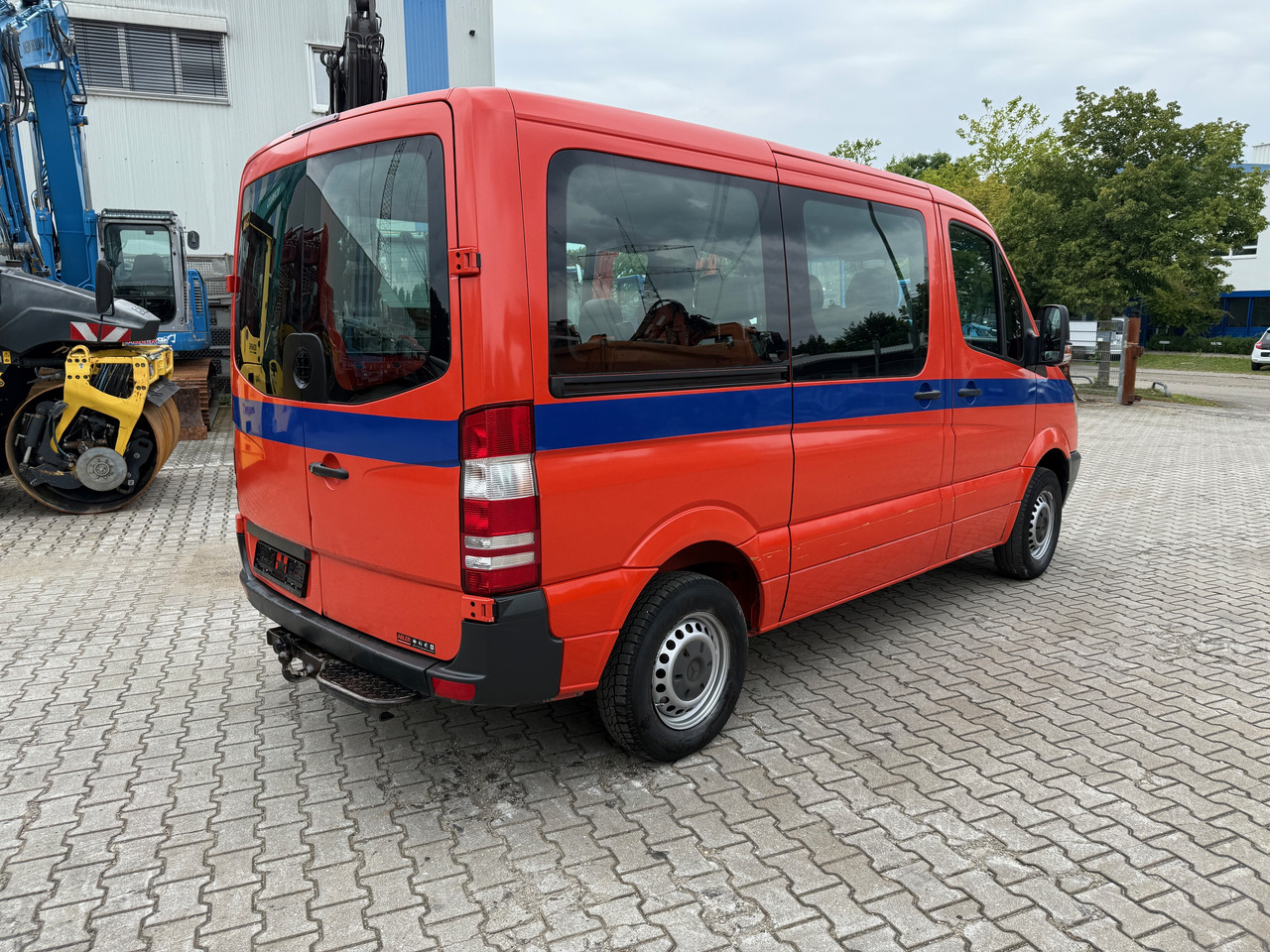 Mercedes-Benz 211 CDI Kombi AHK - Osobní auto: obrázek 4 Mercedes-Benz 211 CDI Kombi AHK - Osobní auto: obrázek 4