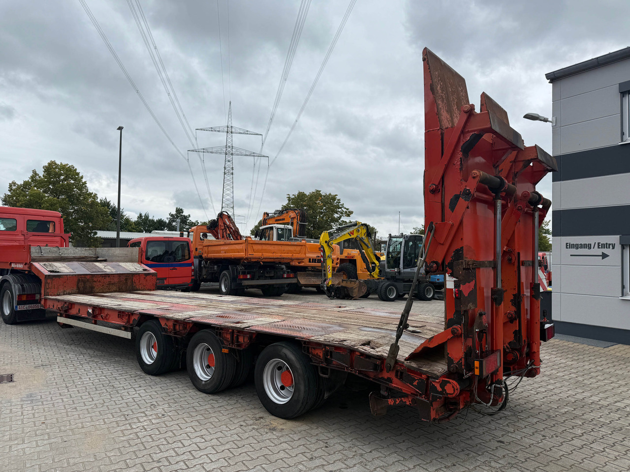 Müller Mitteltal TS3 Tieflader Auflieger mit hydr. Rampen - Podvalníkový návěs: obrázek 5 Müller Mitteltal TS3 Tieflader Auflieger mit hydr. Rampen - Podvalníkový návěs: obrázek 5