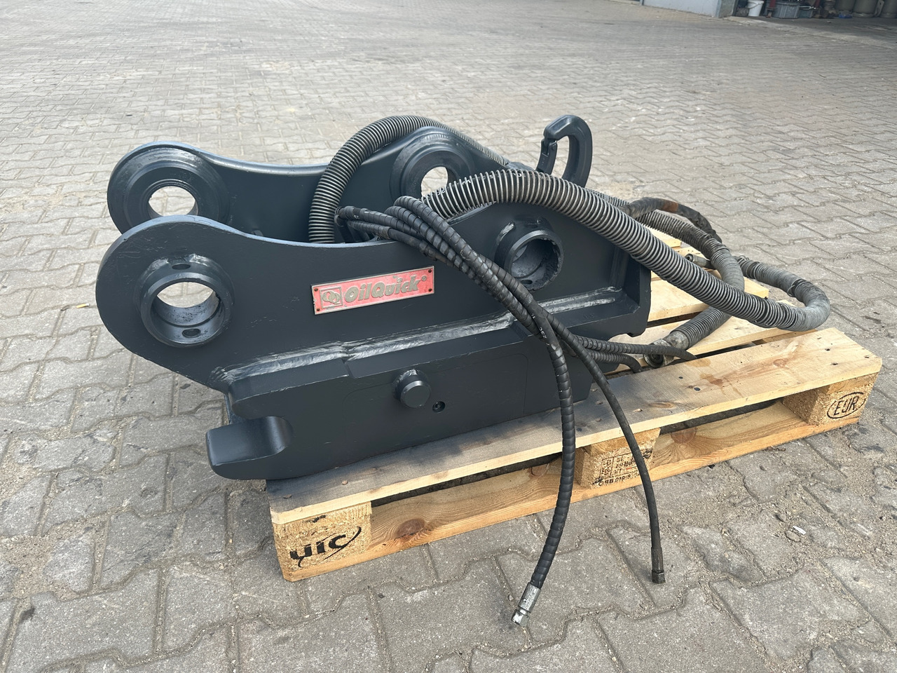 Oilquick OQ 70/55 vollhydraulischer Schnellwechsler - Rychloupínací: obrázek 3 Oilquick OQ 70/55 vollhydraulischer Schnellwechsler - Rychloupínací: obrázek 3