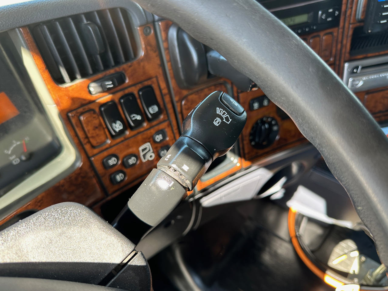 Hákový nosič kontejnerů Scania R580 Abrollkipper V8 Mit Küpper Weisser Enteisungsgerät 45m: obrázek 16