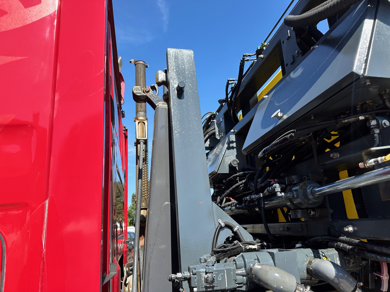 Hákový nosič kontejnerů Scania R580 Abrollkipper V8 Mit Küpper Weisser Enteisungsgerät 45m: obrázek 9