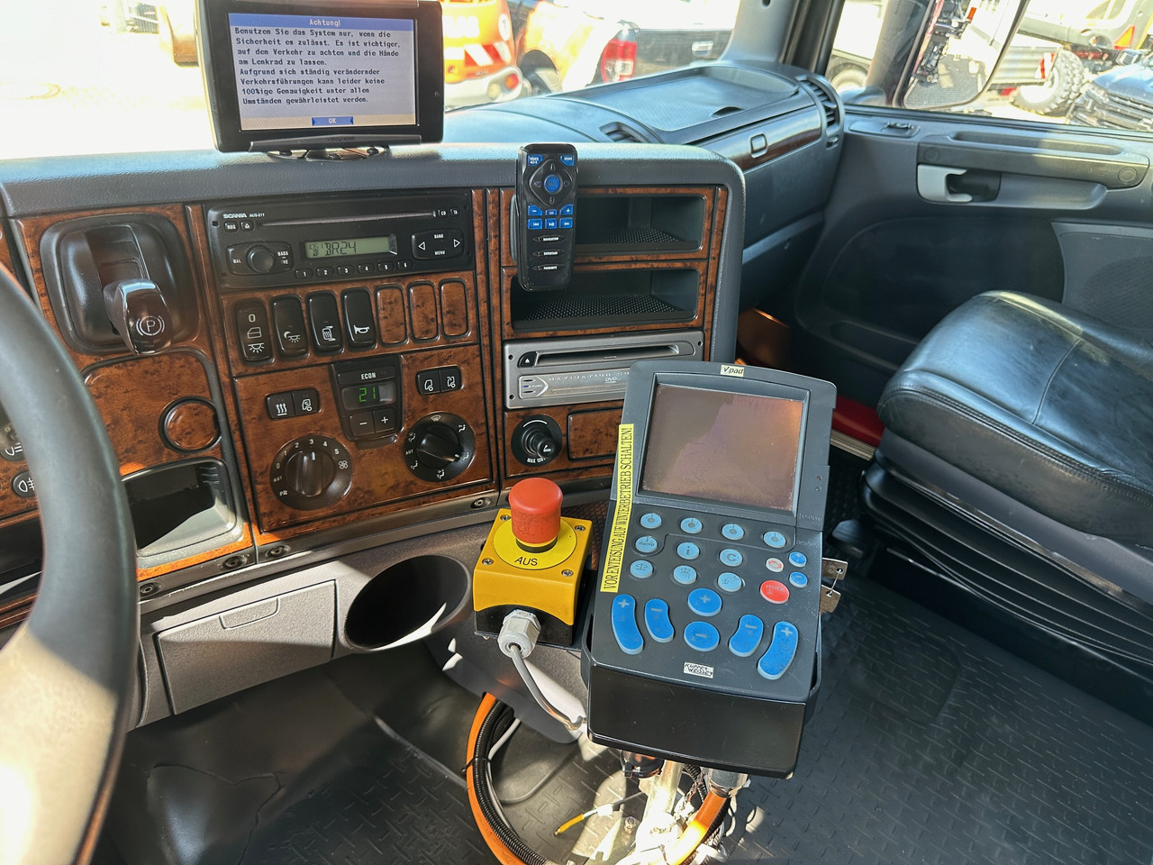 Hákový nosič kontejnerů Scania R580 Abrollkipper V8 Mit Küpper Weisser Enteisungsgerät 45m: obrázek 15