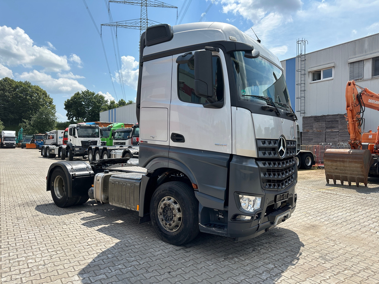 Mercedes-Benz 1845 Arocs SZM Kipphydraulik Mischerantrieb - Tahač: obrázek 3 Mercedes-Benz 1845 Arocs SZM Kipphydraulik Mischerantrieb - Tahač: obrázek 3