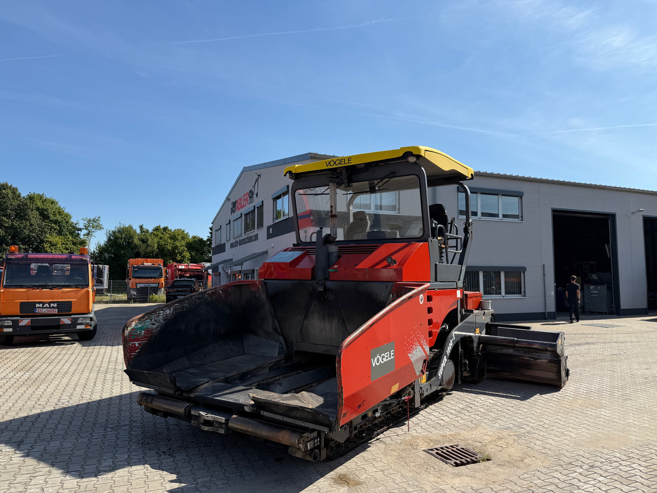 Vögele Super 1800-2 Asphaltfertiger mit Nivellierung 650cm - Finišér: obrázek 2 Vögele Super 1800-2 Asphaltfertiger mit Nivellierung 650cm - Finišér: obrázek 2