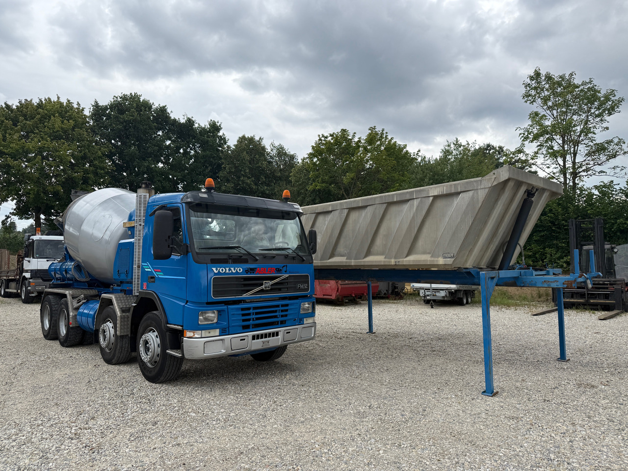 Volvo FM 12 420 WECHSELSYSTEM Betonmischer + Kipper AHK Klima - Autodomíchávač: obrázek 2 Volvo FM 12 420 WECHSELSYSTEM Betonmischer + Kipper AHK Klima - Autodomíchávač: obrázek 2