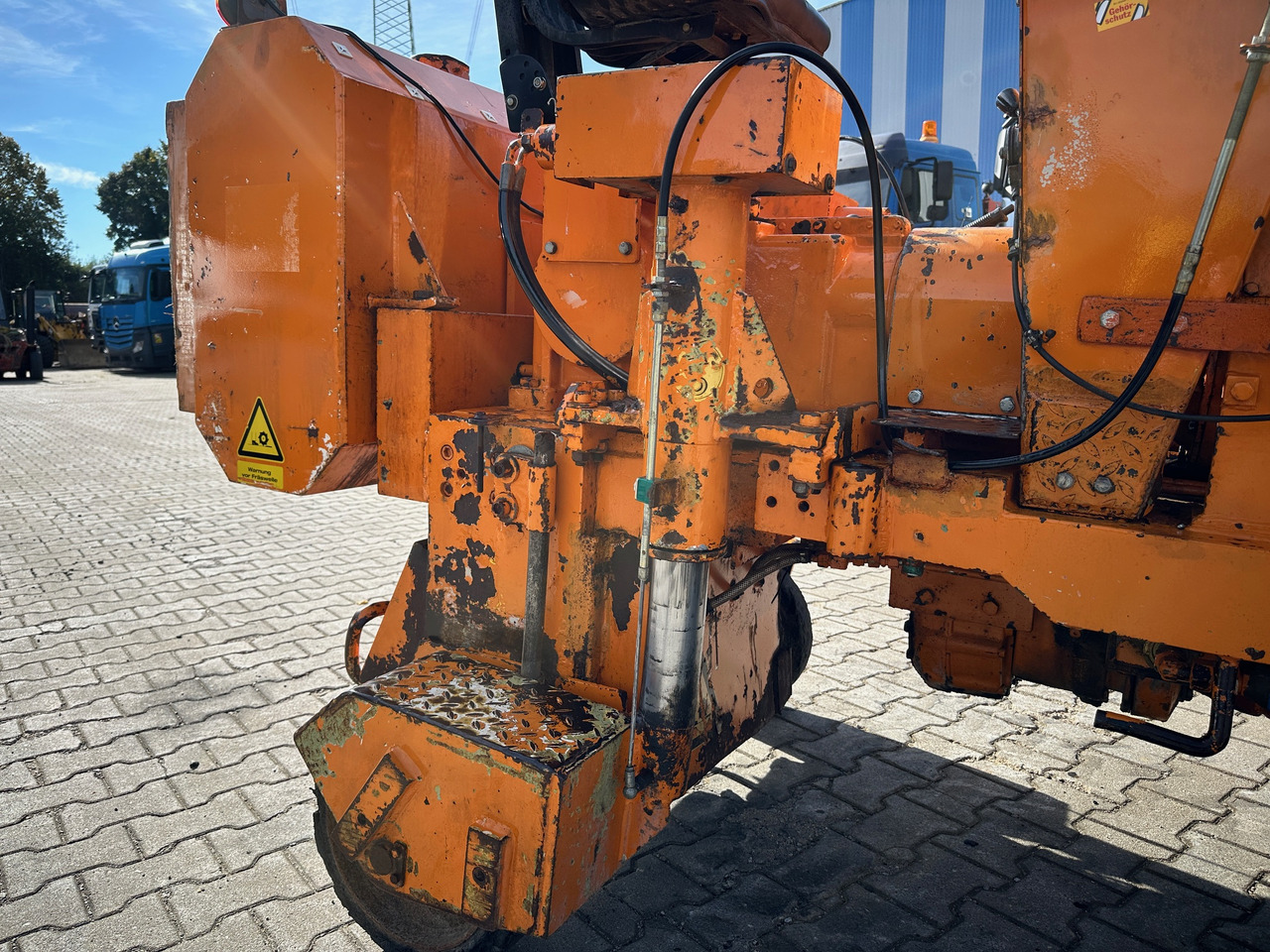 Silniční fréza Wirtgen SF500C Asphaltfräse: obrázek 9 Silniční fréza Wirtgen SF500C Asphaltfräse: obrázek 9