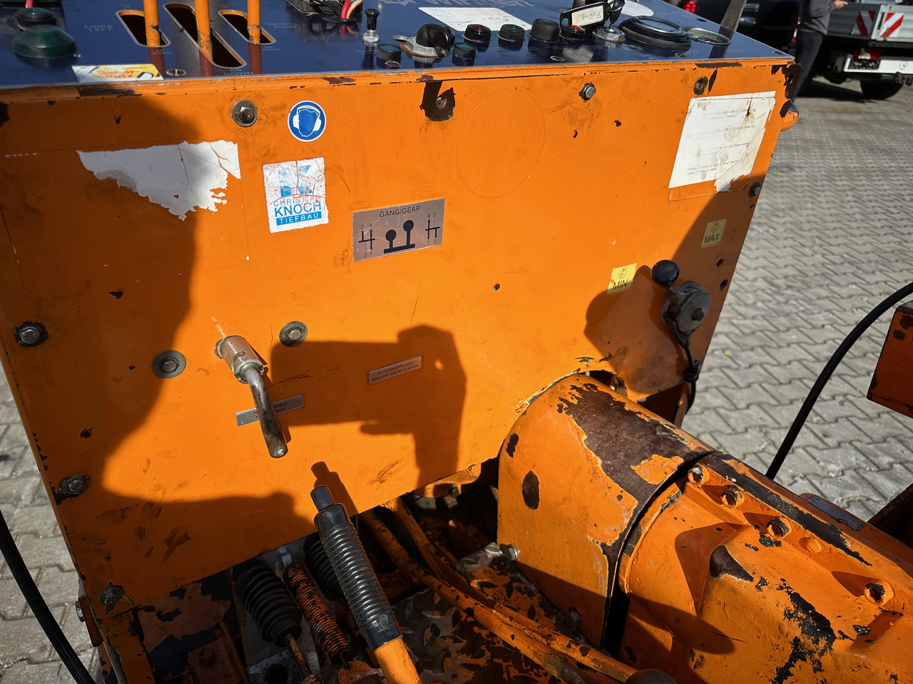 Silniční fréza Wirtgen SF500C Asphaltfräse: obrázek 14 Silniční fréza Wirtgen SF500C Asphaltfräse: obrázek 14