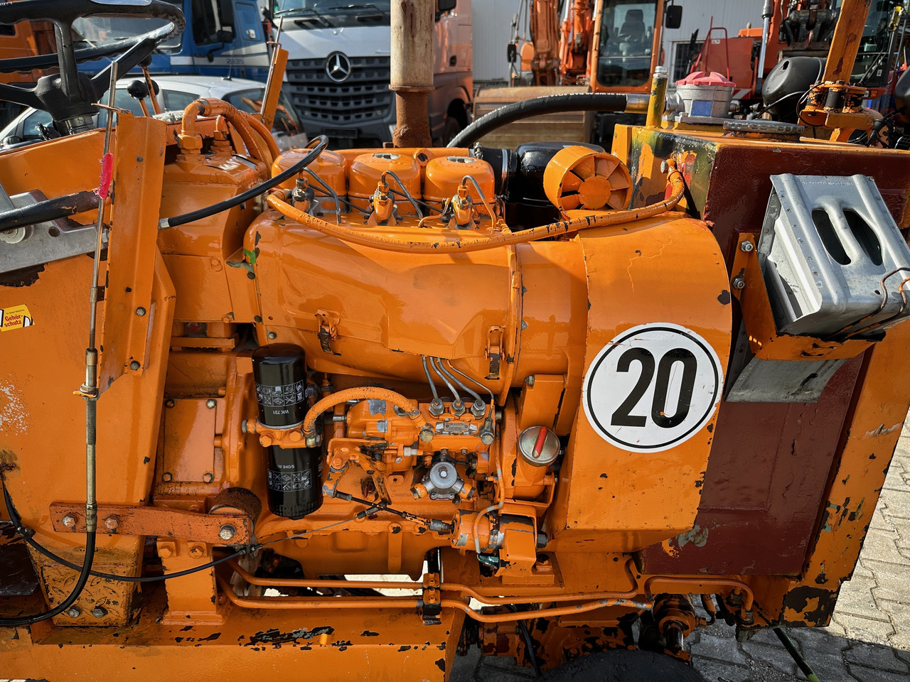 Silniční fréza Wirtgen SF500C Asphaltfräse: obrázek 19 Silniční fréza Wirtgen SF500C Asphaltfräse: obrázek 19