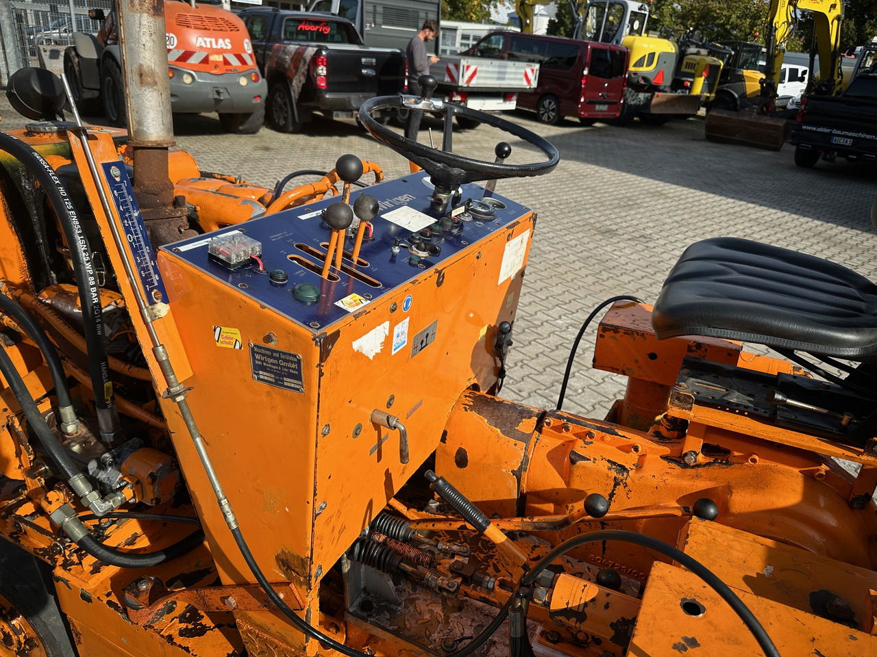 Silniční fréza Wirtgen SF500C Asphaltfräse: obrázek 16 Silniční fréza Wirtgen SF500C Asphaltfräse: obrázek 16