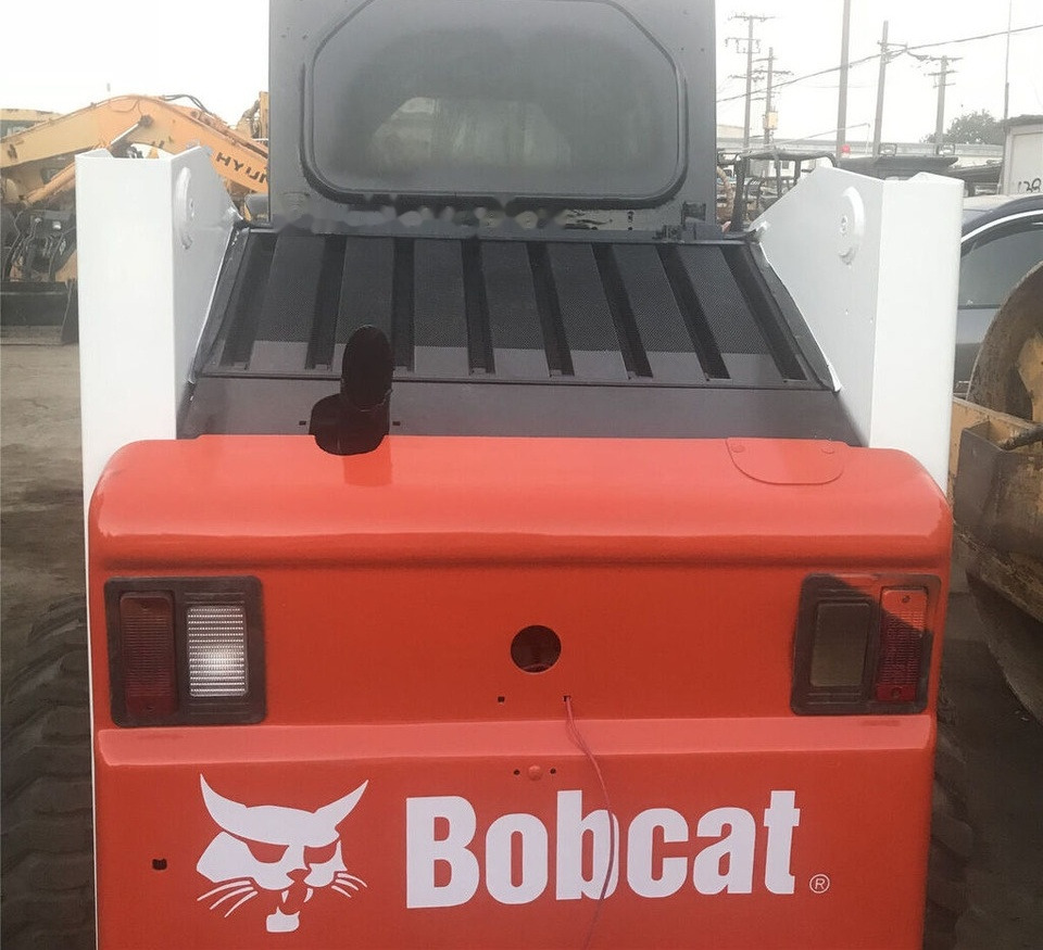 Bobcat S250 - Smykový nakladač: obrázek 4 Bobcat S250 - Smykový nakladač: obrázek 4