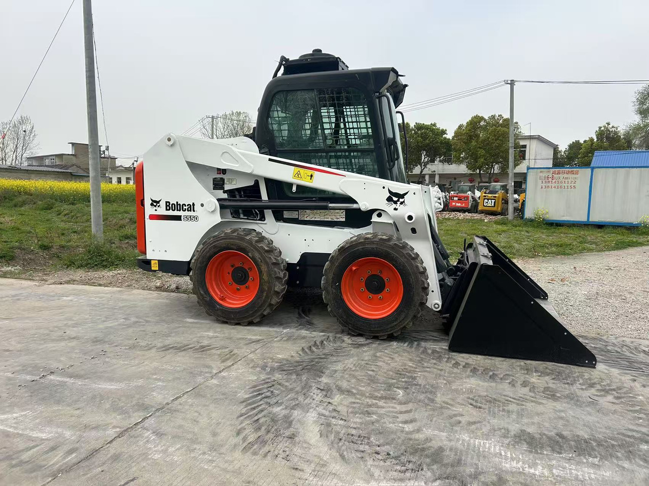Bobcat S550 - Smykový nakladač: obrázek 1 Bobcat S550 - Smykový nakladač: obrázek 1