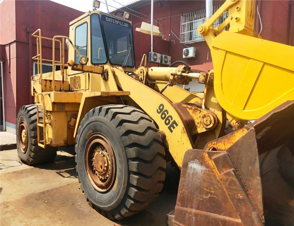Caterpillar 966 E - Kolový nakladač: obrázek 5 Caterpillar 966 E - Kolový nakladač: obrázek 5