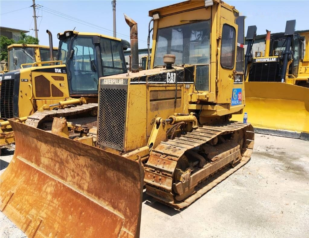 Caterpillar D 4 C - Buldozer: obrázek 1 Caterpillar D 4 C - Buldozer: obrázek 1