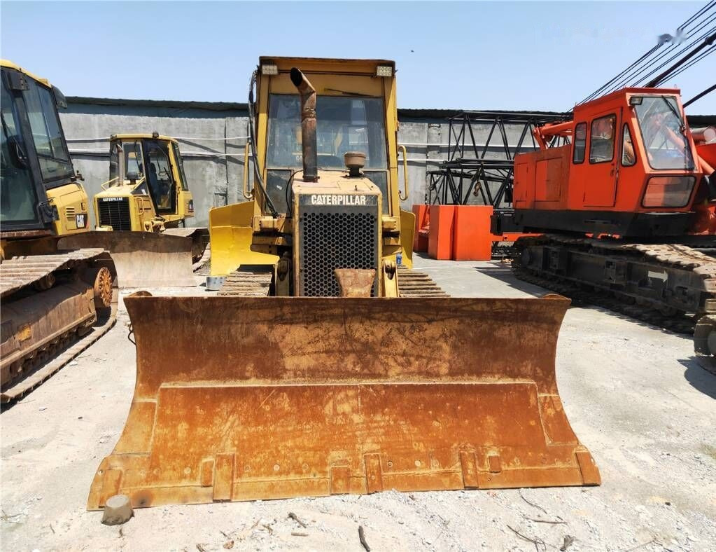 Caterpillar D 4 C - Buldozer: obrázek 4 Caterpillar D 4 C - Buldozer: obrázek 4