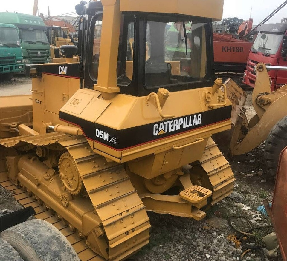 Caterpillar D 5 M LGP - Buldozer: obrázek 2 Caterpillar D 5 M LGP - Buldozer: obrázek 2