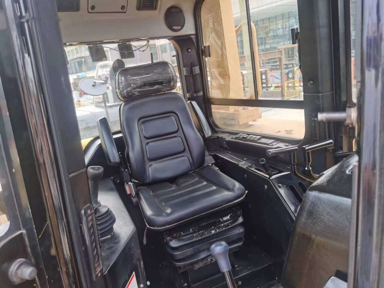 Caterpillar D7R - Buldozer: obrázek 5 Caterpillar D7R - Buldozer: obrázek 5