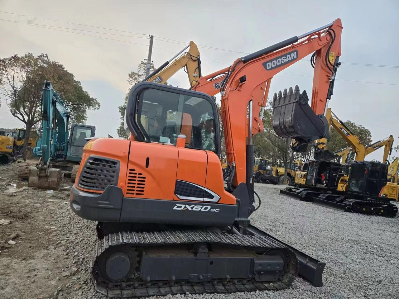 Doosan DX60-9 - Pásové rýpadlo: obrázek 2 Doosan DX60-9 - Pásové rýpadlo: obrázek 2