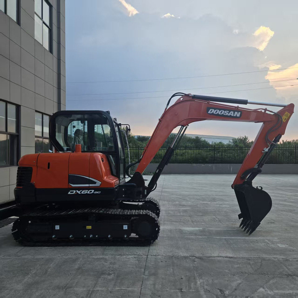 Doosan DX60 - Mini rýpadlo: obrázek 2 Doosan DX60 - Mini rýpadlo: obrázek 2