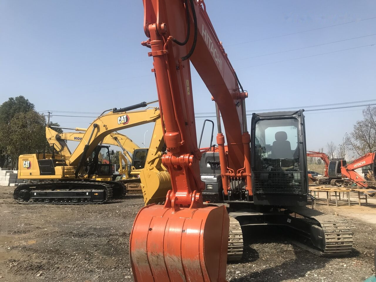 Hitachi ZX130 - Pásové rýpadlo: obrázek 2 Hitachi ZX130 - Pásové rýpadlo: obrázek 2