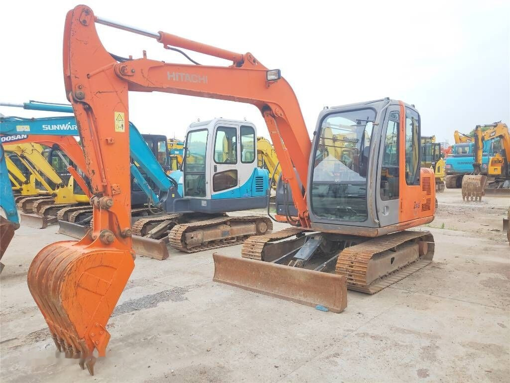 Hitachi ZX60 - Mini rýpadlo: obrázek 1 Hitachi ZX60 - Mini rýpadlo: obrázek 1