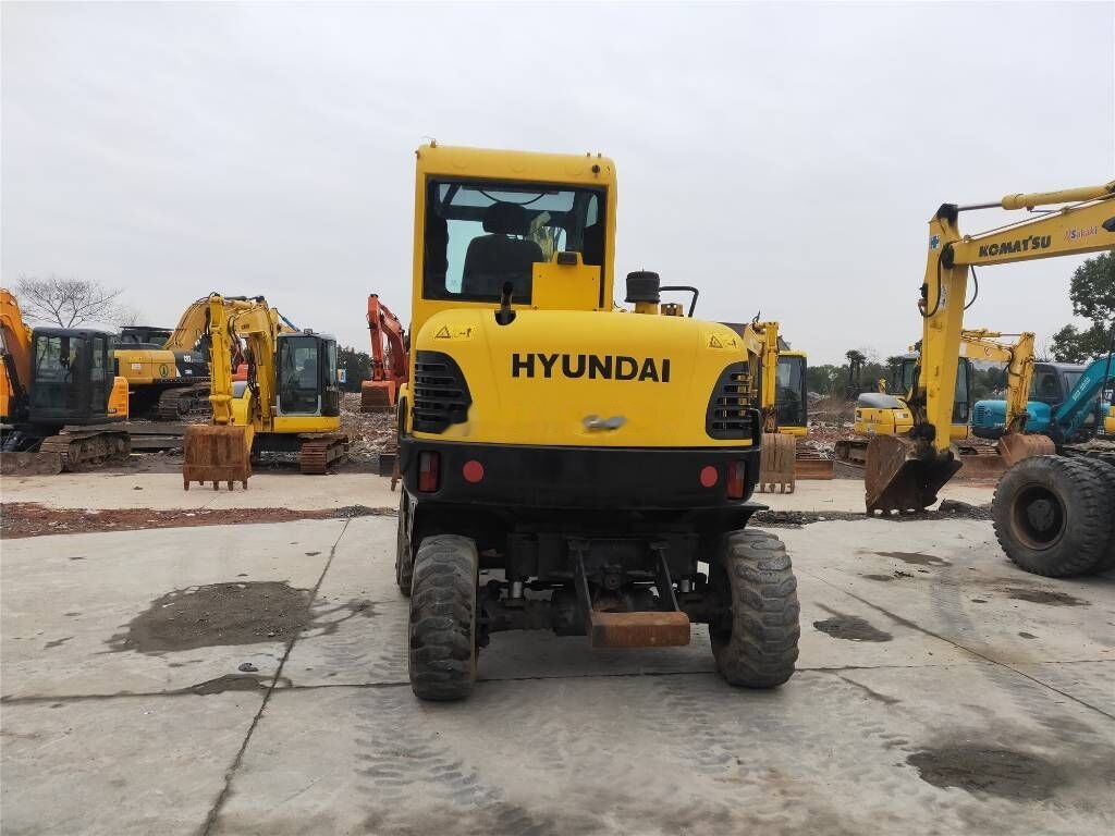 Hyundai Robex 60 W-7 - Kolesové rýpadlo: obrázek 2 Hyundai Robex 60 W-7 - Kolesové rýpadlo: obrázek 2