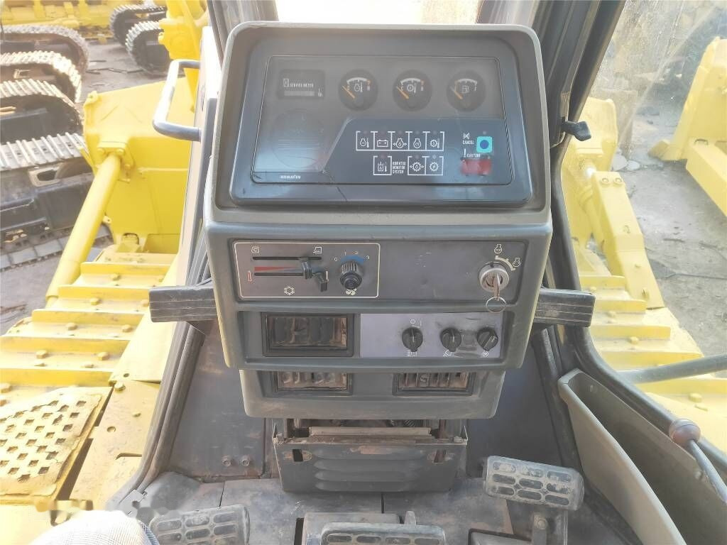Komatsu D155AX-5 - Buldozer: obrázek 4 Komatsu D155AX-5 - Buldozer: obrázek 4