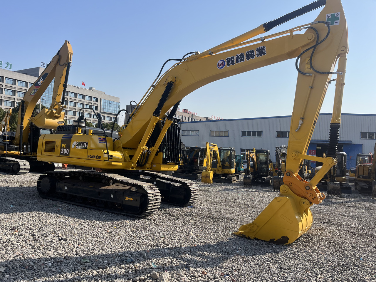 Komatsu PC300 - Pásové rýpadlo: obrázek 4 Komatsu PC300 - Pásové rýpadlo: obrázek 4