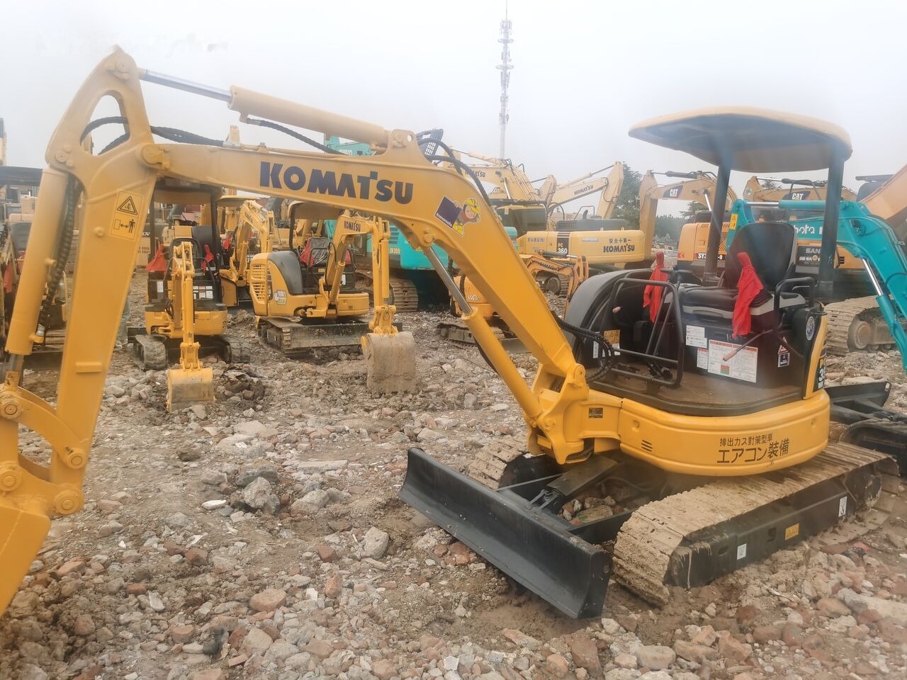 Komatsu PC35MR - Mini rýpadlo: obrázek 3 Komatsu PC35MR - Mini rýpadlo: obrázek 3