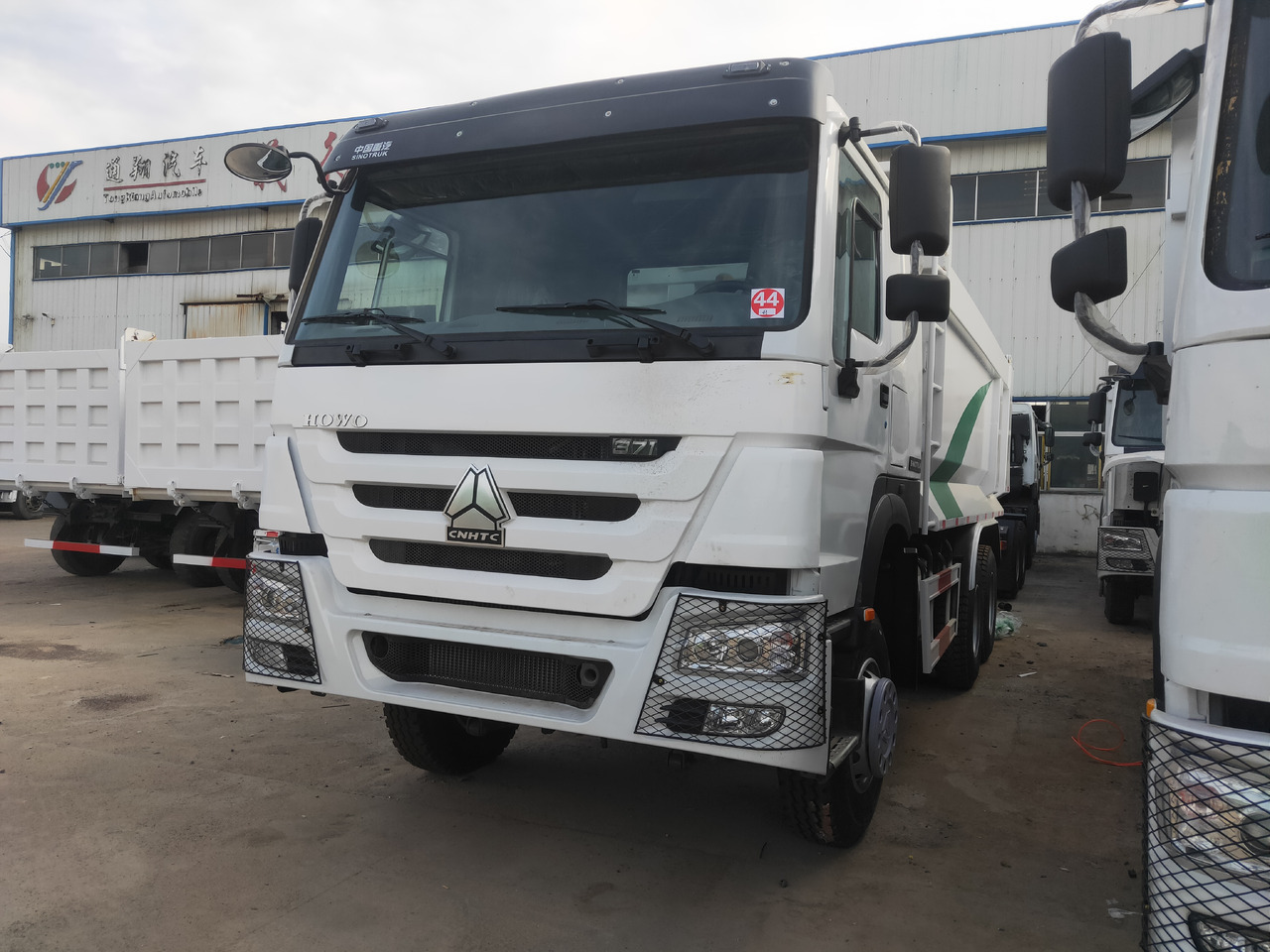 Sklápěč Sinotruk HOWO 371 6*4 Dump truck: obrázek 8