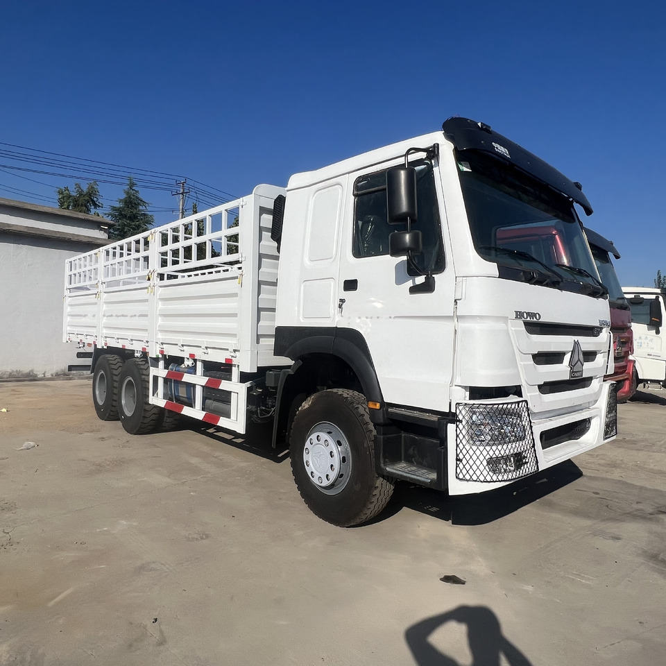 Sinotruk HOWO 371 6*4 Fence truck - Nákladní automobil valníkový/ Plošinový: obrázek 1 Sinotruk HOWO 371 6*4 Fence truck - Nákladní automobil valníkový/ Plošinový: obrázek 1