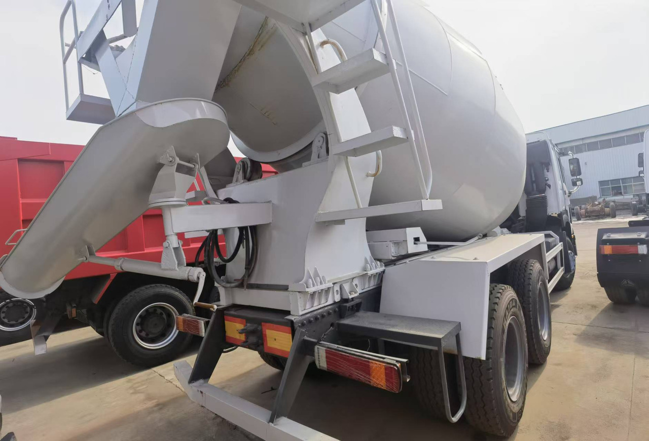 Autodomíchávač Sinotruk HOWO 371 Concrete mixer truck: obrázek 6