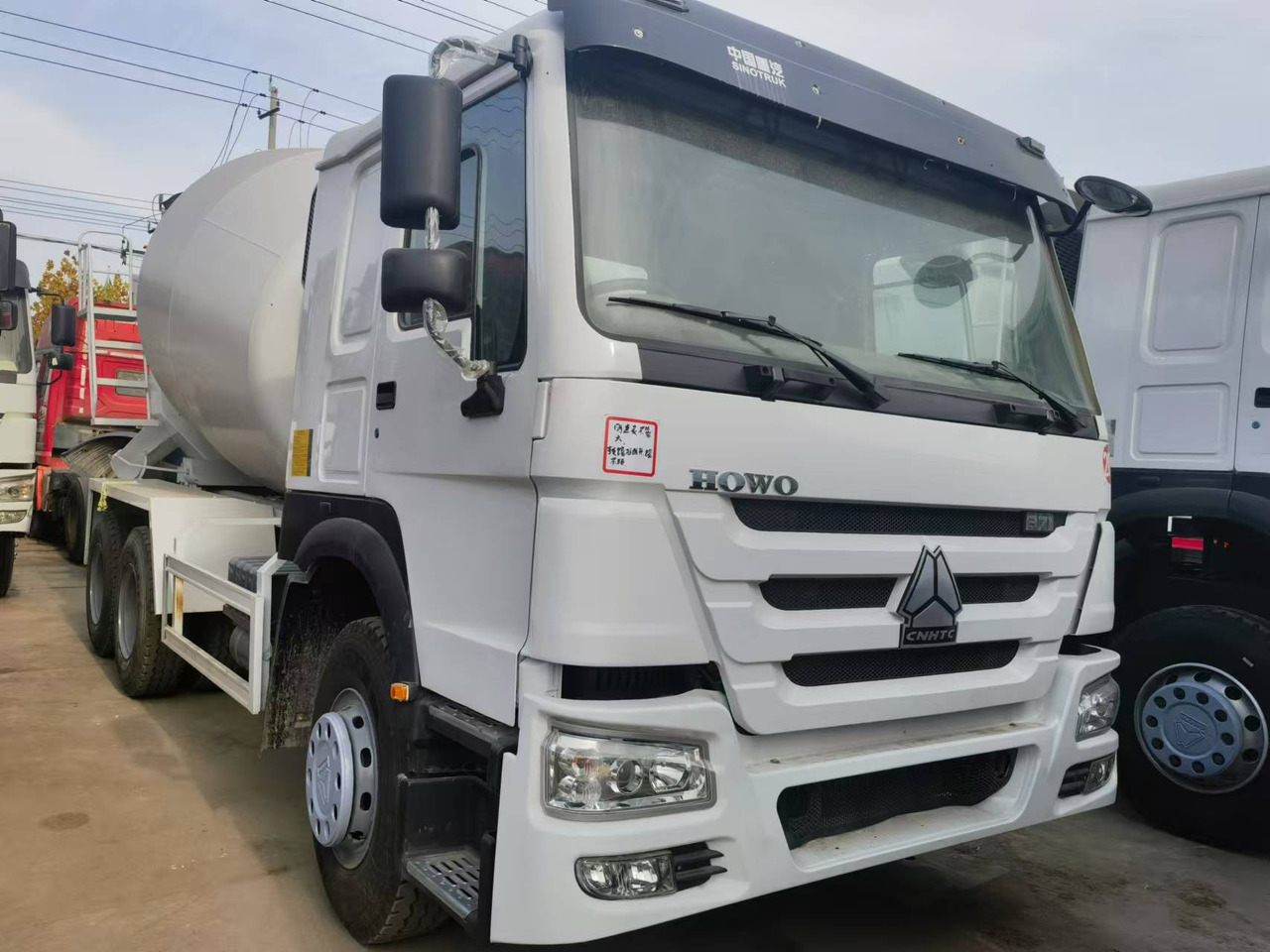 Sinotruk HOWO 371 Concrete mixer truck - Autodomíchávač: obrázek 1 Sinotruk HOWO 371 Concrete mixer truck - Autodomíchávač: obrázek 1