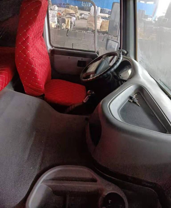 Sinotruk HOWO 375 6*4 Dump truck - Skříňový nákladní auto: obrázek 3 Sinotruk HOWO 375 6*4 Dump truck - Skříňový nákladní auto: obrázek 3