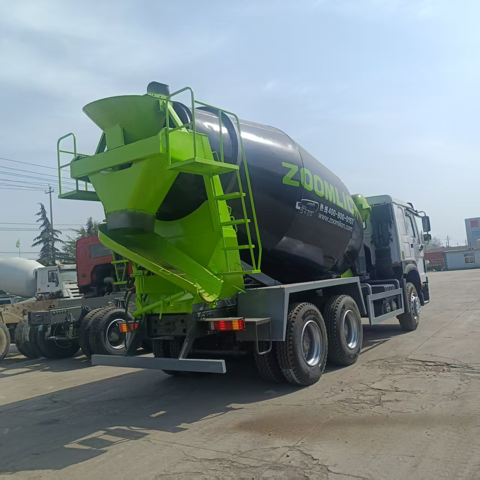Sinotruk HOWO 6*4 Concrete mixer truck - Autodomíchávač: obrázek 5 Sinotruk HOWO 6*4 Concrete mixer truck - Autodomíchávač: obrázek 5
