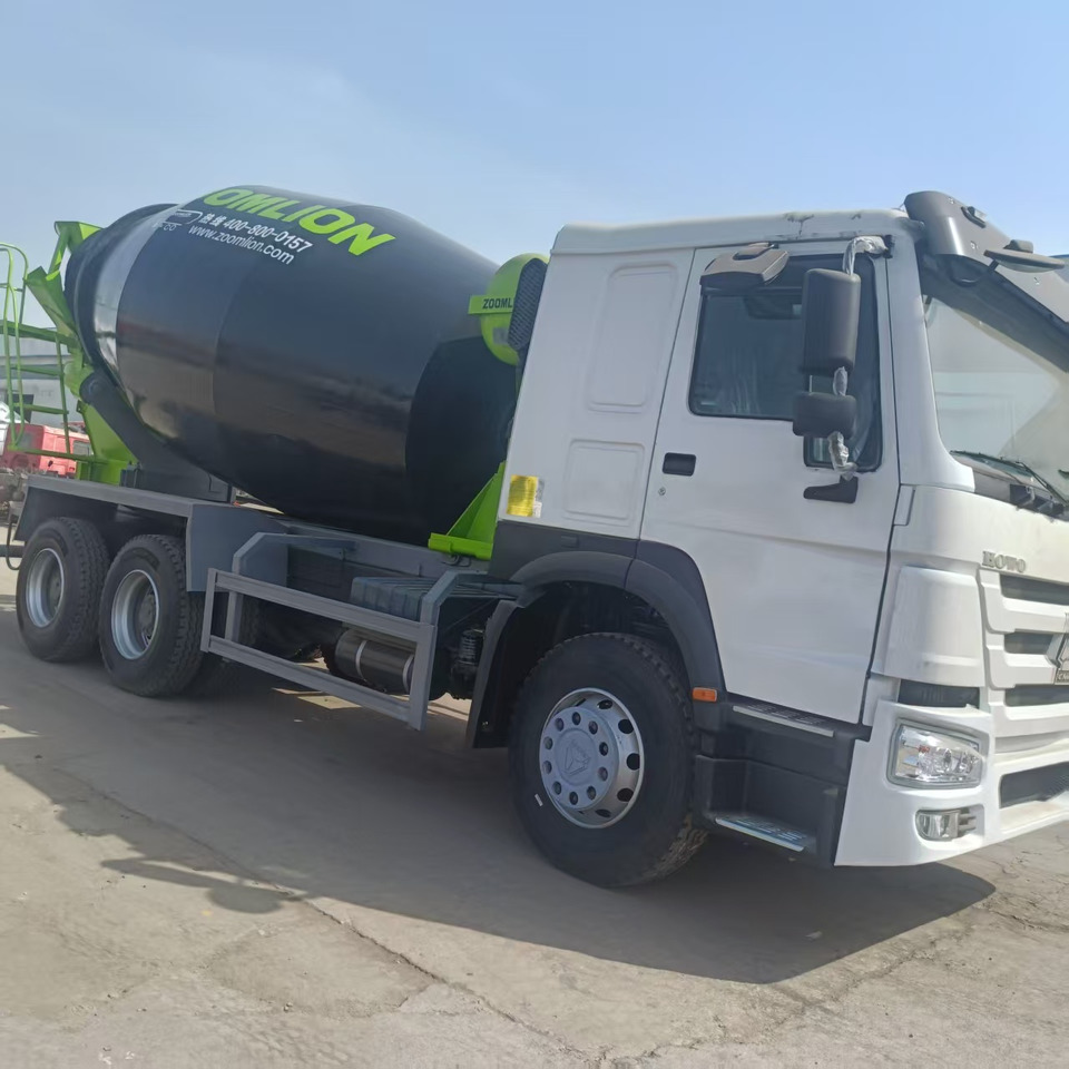 Sinotruk HOWO 6*4 Concrete mixer truck - Autodomíchávač: obrázek 3 Sinotruk HOWO 6*4 Concrete mixer truck - Autodomíchávač: obrázek 3