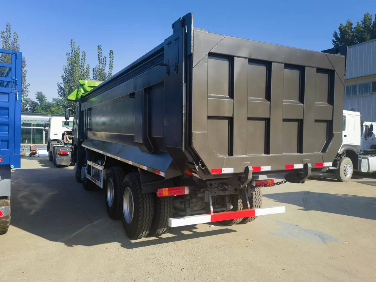 Sklápěč Sinotruk HOWO 8*4 Dump truck: obrázek 7