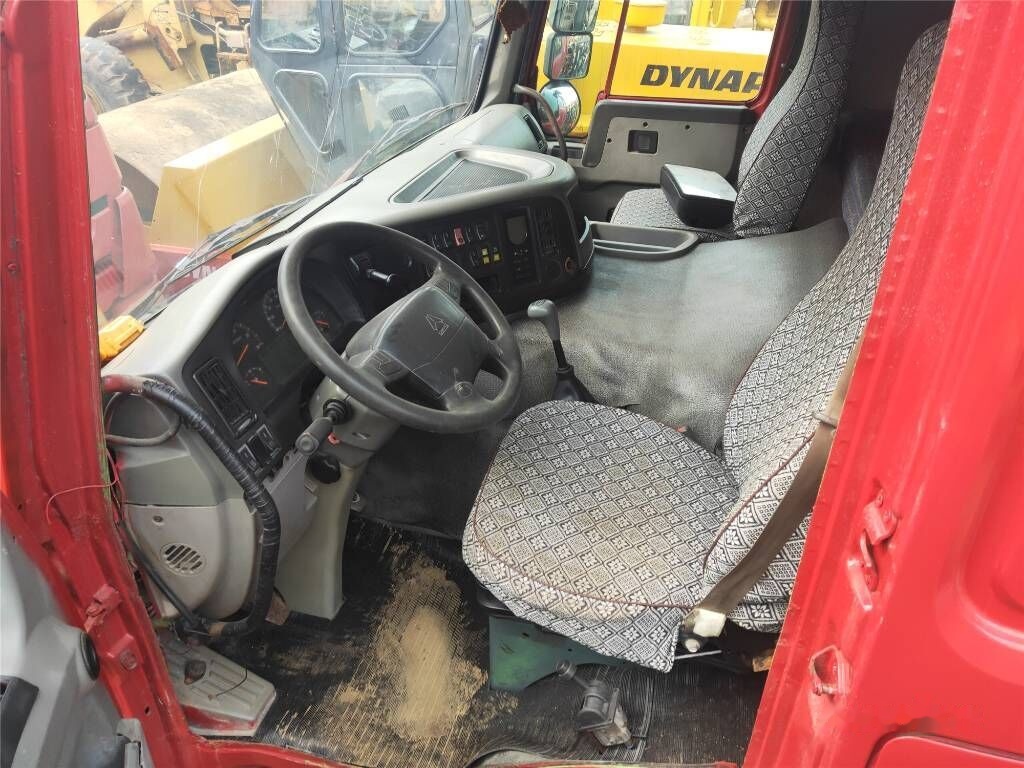 Sinotruk HOWO 8*4 Dump truck - Sklápěč: obrázek 5 Sinotruk HOWO 8*4 Dump truck - Sklápěč: obrázek 5