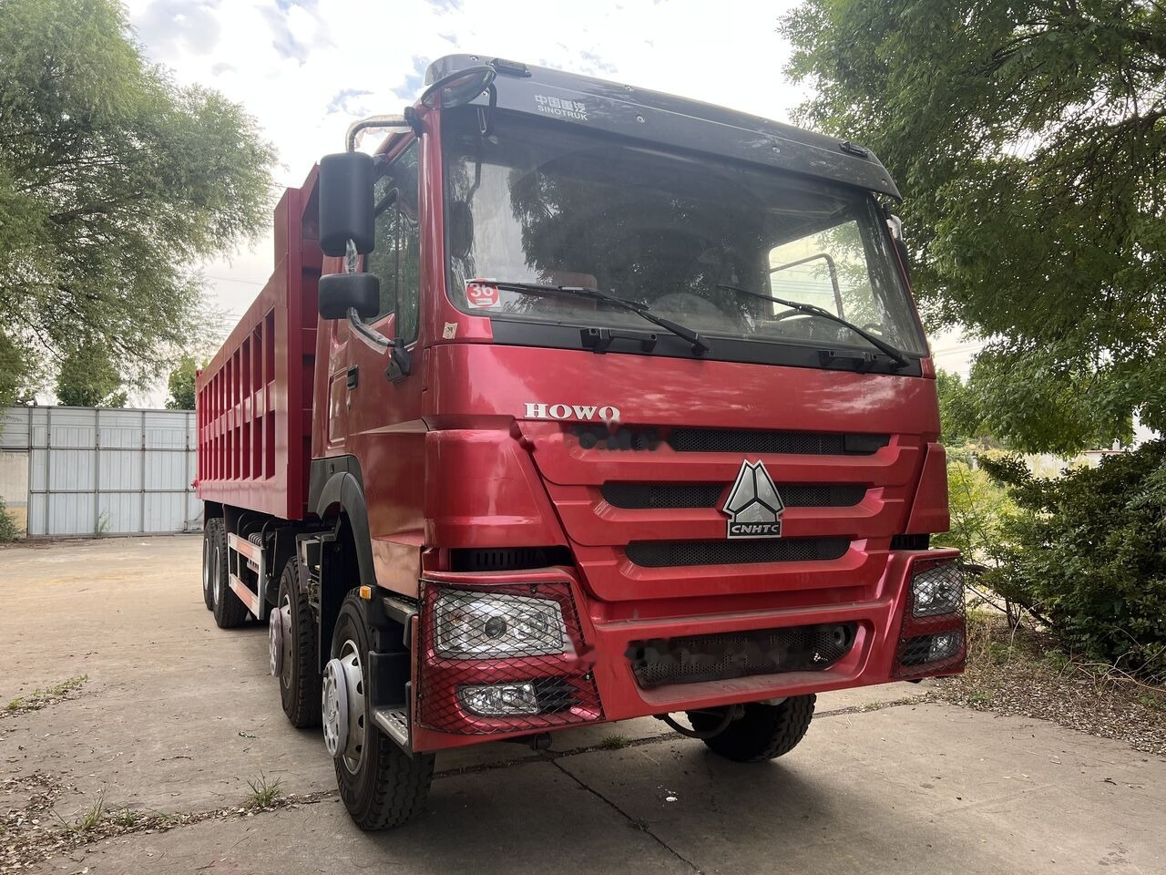 Sinotruk HOWO 8*4 Dump truck - Sklápěč: obrázek 1 Sinotruk HOWO 8*4 Dump truck - Sklápěč: obrázek 1