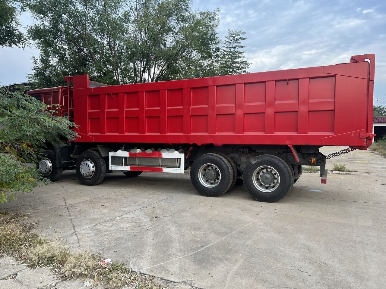Sinotruk HOWO 8*4 Dump truck - Sklápěč: obrázek 3 Sinotruk HOWO 8*4 Dump truck - Sklápěč: obrázek 3