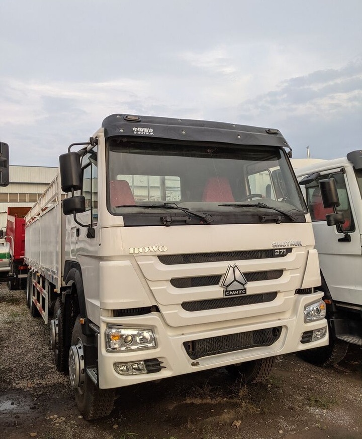 Sinotruk HOWO 8*4 Fence Truck - Nákladní automobil valníkový/ Plošinový: obrázek 3 Sinotruk HOWO 8*4 Fence Truck - Nákladní automobil valníkový/ Plošinový: obrázek 3