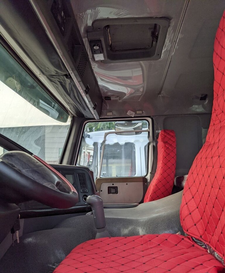Sinotruk HOWO 8*4 Fence Truck - Nákladní automobil valníkový/ Plošinový: obrázek 4 Sinotruk HOWO 8*4 Fence Truck - Nákladní automobil valníkový/ Plošinový: obrázek 4