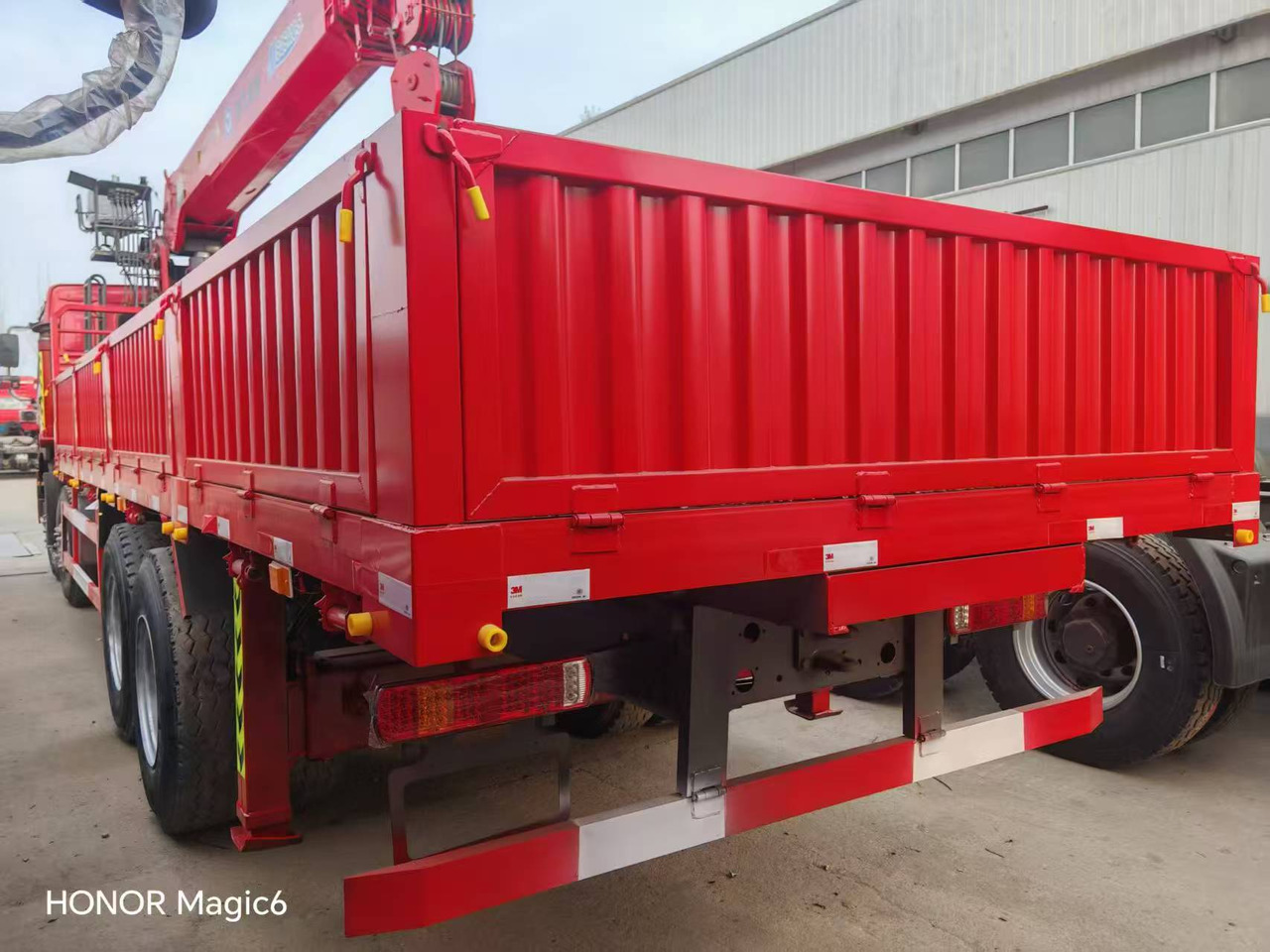 Sinotruk HOWO 8*4 Mobile crane - Autojeřáb: obrázek 4 Sinotruk HOWO 8*4 Mobile crane - Autojeřáb: obrázek 4