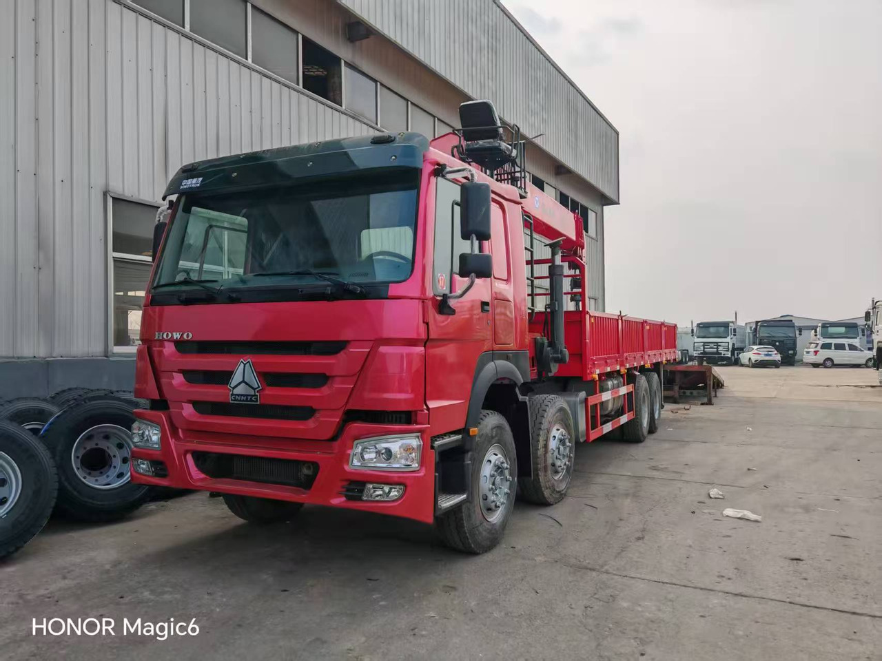 Sinotruk HOWO 8*4 Mobile crane - Autojeřáb: obrázek 1 Sinotruk HOWO 8*4 Mobile crane - Autojeřáb: obrázek 1
