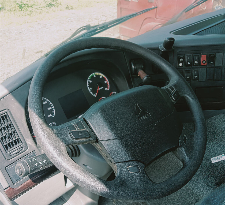 Howo 420hp 6x4 - Tahač: obrázek 5 Howo 420hp 6x4 - Tahač: obrázek 5